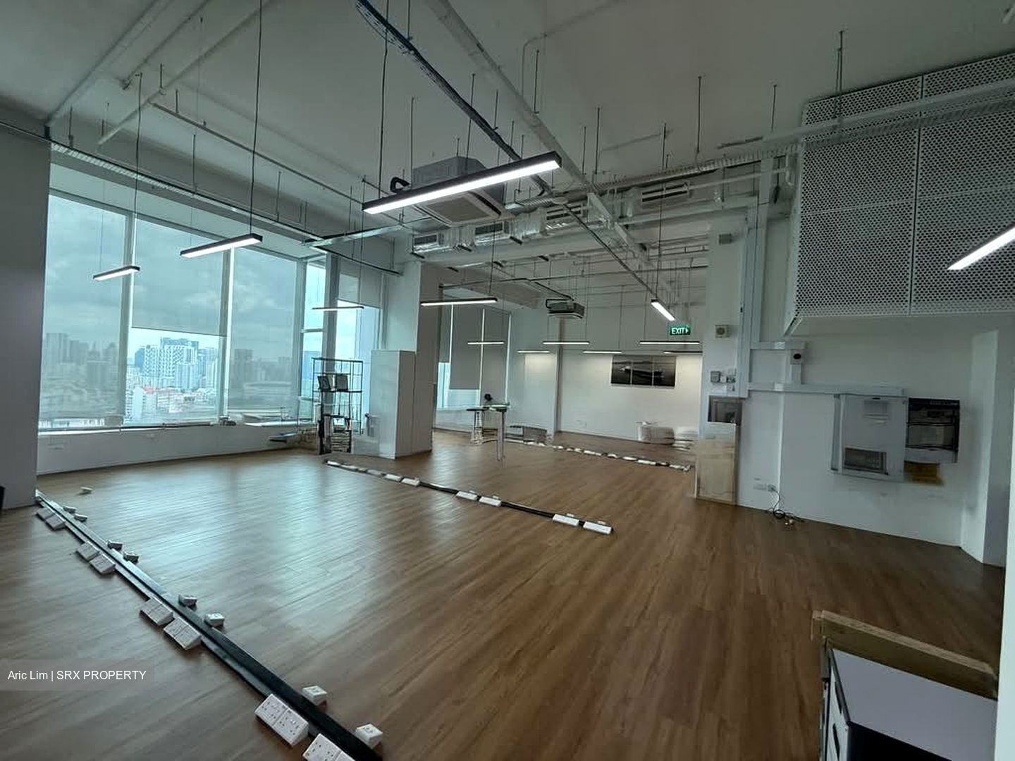 Arc 380 (D8), Office #536733751